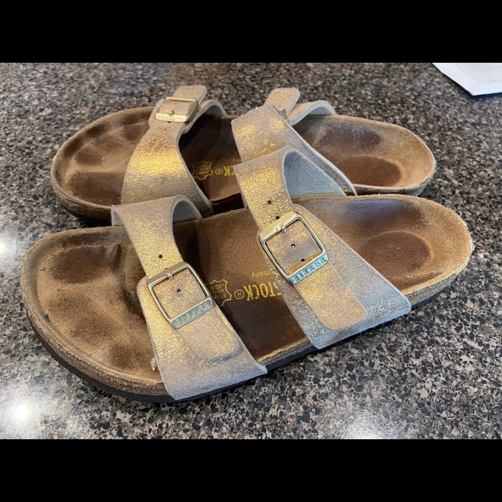 EUC Birkenstock’s with gold fleck leather straps, regular width size 38